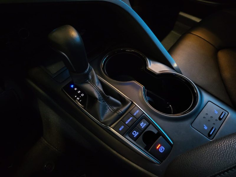 TOYOTA CAMRY 2.5 HYBRIDES 218CH DYNAMIC BUSINESS