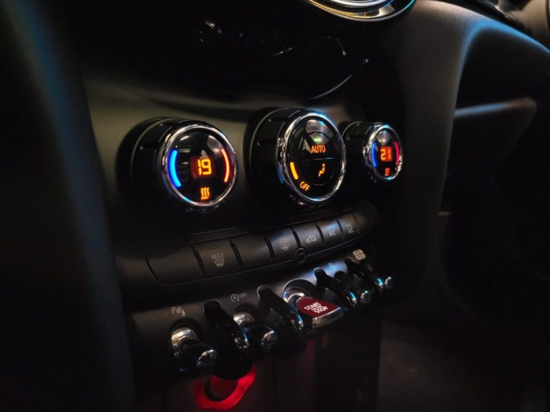 MINI MINI 3 F5 COOPER 136CH GREENWICH TOIT OUVRANT/ SIEGES ELECTRIQUES / SIEGES CHAUFFANTS 2020