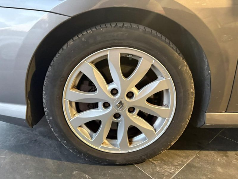 RENAULT LAGUNA 2.0 DCI 130CH GT 4CONTROL - 📱 Bluetooth - ✅Reprise possible