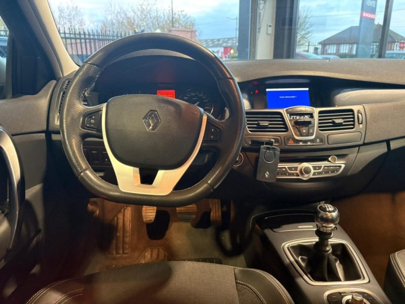 RENAULT LAGUNA 2.0 DCI 130CH GT 4CONTROL - 📱 Bluetooth - ✅Reprise possible