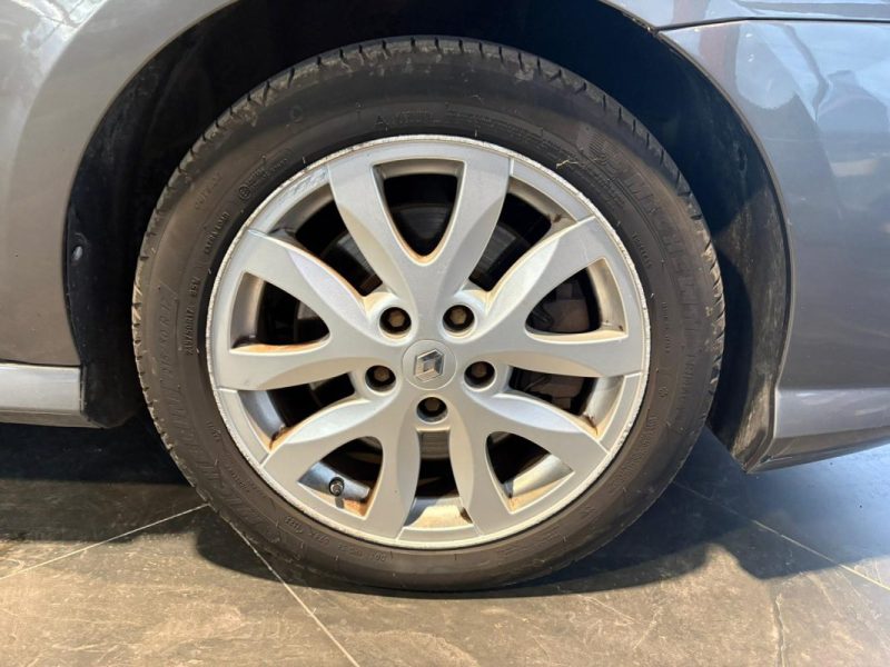 RENAULT LAGUNA 2.0 DCI 130CH GT 4CONTROL - 📱 Bluetooth - ✅Reprise possible