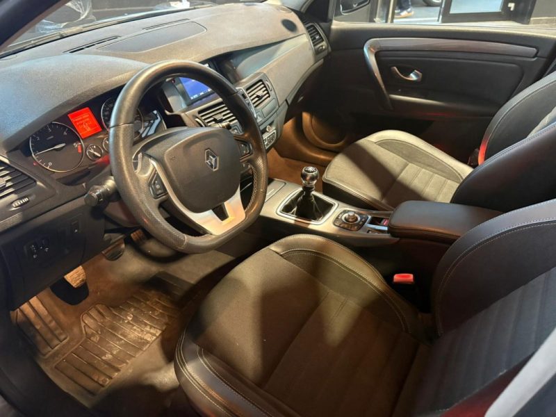 RENAULT LAGUNA 2.0 DCI 130CH GT 4CONTROL - 📱 Bluetooth - ✅Reprise possible