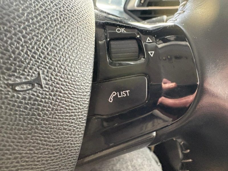 PEUGEOT 308 II 1.2 PURETECH 110CH STYLE - 📱 Bluetooth - ✅Reprise possible