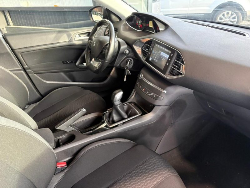 PEUGEOT 308 II 1.2 PURETECH 110CH STYLE - 📱 Bluetooth - ✅Reprise possible