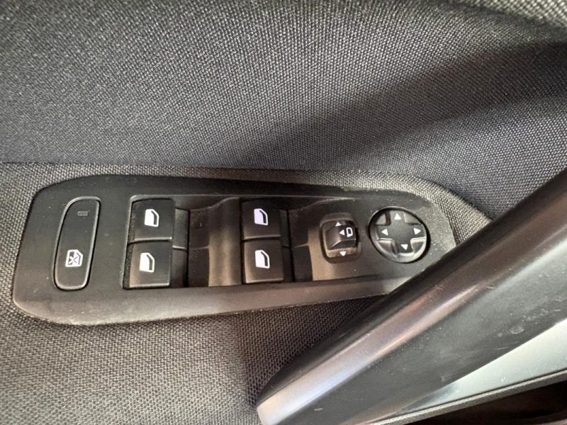 PEUGEOT 308 II 1.2 PURETECH 110CH STYLE - 📱 Bluetooth - ✅Reprise possible