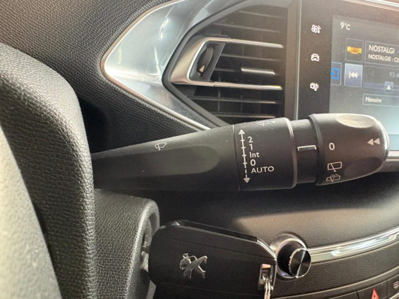 PEUGEOT 308 II 1.2 PURETECH 110CH STYLE - 📱 Bluetooth - ✅Reprise possible