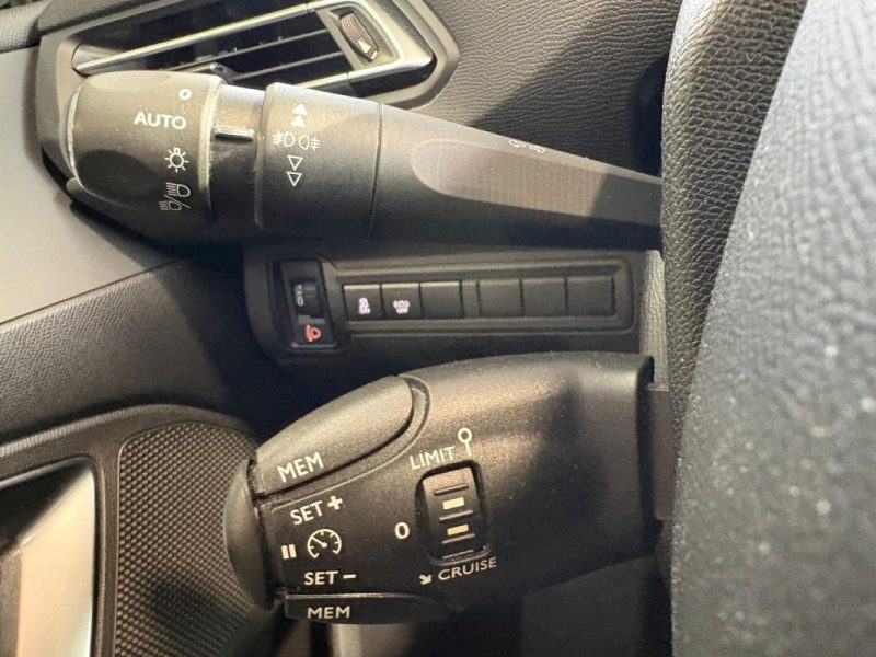 PEUGEOT 308 II 1.2 PURETECH 110CH STYLE - 📱 Bluetooth - ✅Reprise possible