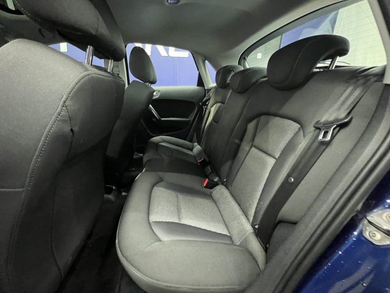 Audi A1 1.6 TDI 90ch Attraction | Toit ouvrant | GPS | Radars avant/arrière | Jantes alliage 