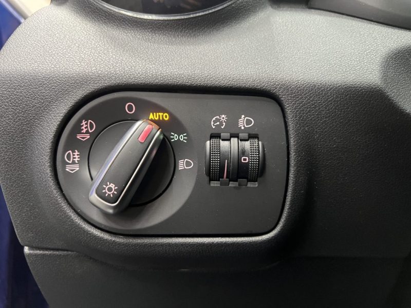 Audi A1 1.6 TDI 90ch Attraction | Toit ouvrant | GPS | Radars avant/arrière | Jantes alliage 