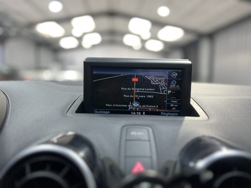 Audi A1 1.6 TDI 90ch Attraction | Toit ouvrant | GPS | Radars avant/arrière | Jantes alliage 