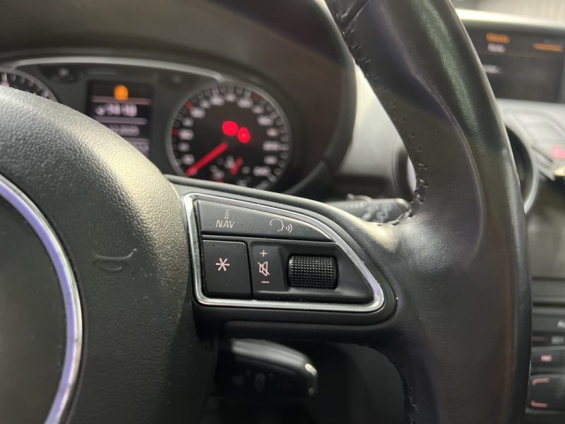 Audi A1 1.6 TDI 90ch Attraction | Toit ouvrant | GPS | Radars avant/arrière | Jantes alliage 