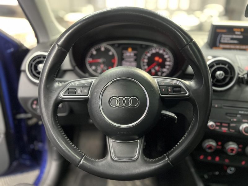 Audi A1 1.6 TDI 90ch Attraction | Toit ouvrant | GPS | Radars avant/arrière | Jantes alliage 