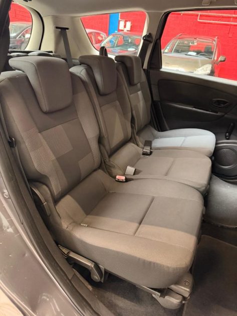 RENAULT GRAND SCENIC 3 1.5 dCi 110 Authentique 