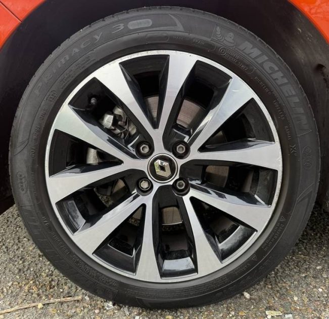 RENAULT CLIO V 1.3TCE 130ch INTENS EDC6 / Apple CarPlay / Feux LED / CAMÉRA DE RECUL