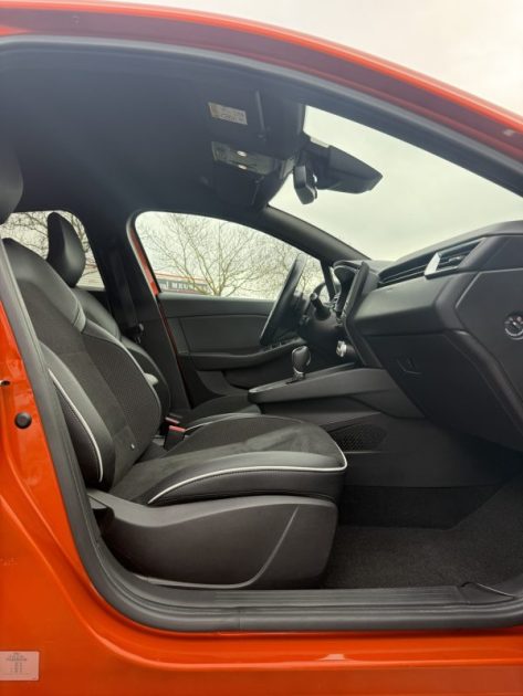 RENAULT CLIO V 1.3TCE 130ch INITIAL EDC6 / Apple CarPlay / Feux LED / CAMÉRA DE RECUL