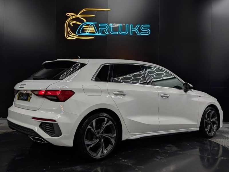 AUDI A3 30 TFSI 110ch S-line