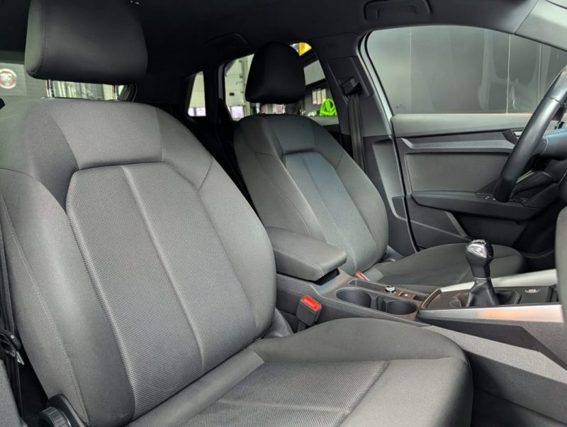 AUDI A3 30 TFSI 110ch S-line