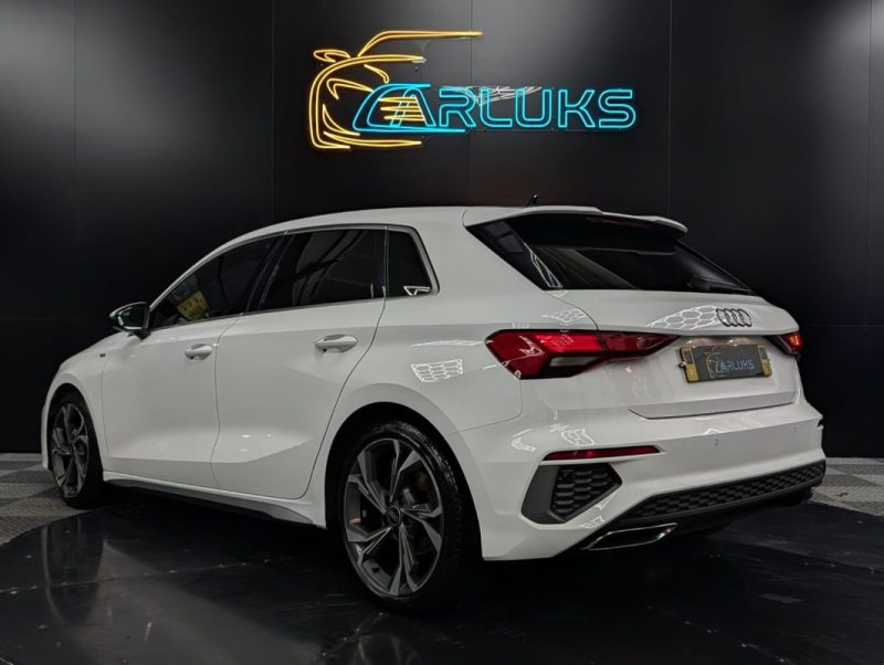 AUDI A3 30 TFSI 110ch S-line