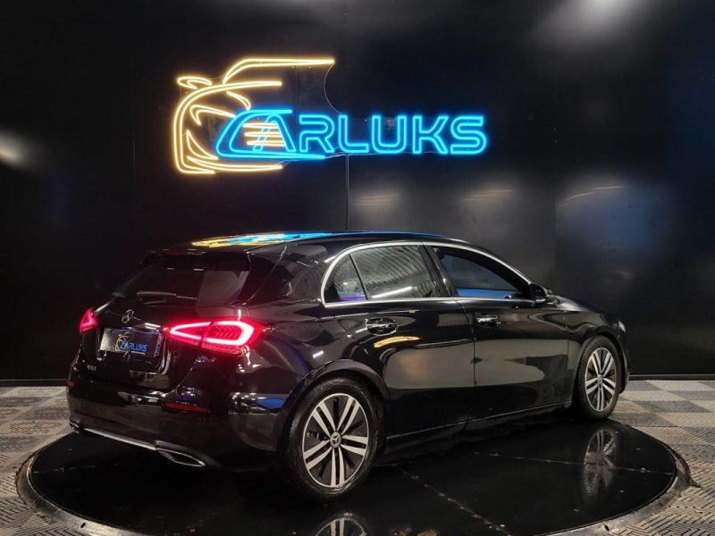 MERCEDES CLASSE A 180 136 PROGRESSIVE LINE SEMI-CUIR / CAMERA / CARPLAY / PACK LUMIERES D'AMBIANCES