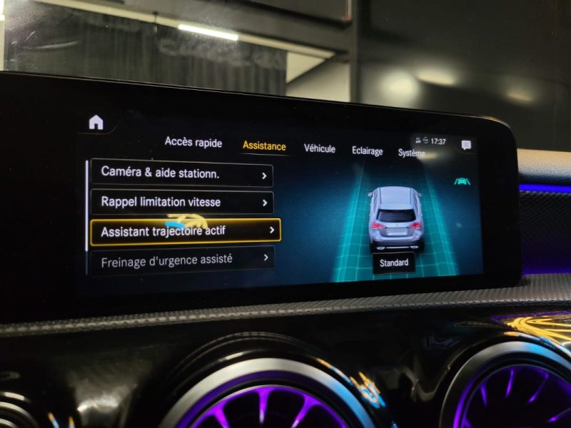 MERCEDES CLASSE A 180 136 PROGRESSIVE LINE SEMI-CUIR / CAMERA / CARPLAY / PACK LUMIERES D'AMBIANCES