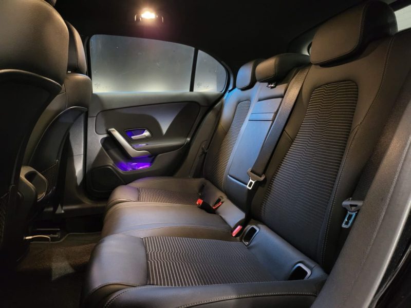 MERCEDES CLASSE A 180 136 PROGRESSIVE LINE SEMI-CUIR / CAMERA / CARPLAY / PACK LUMIERES D'AMBIANCES