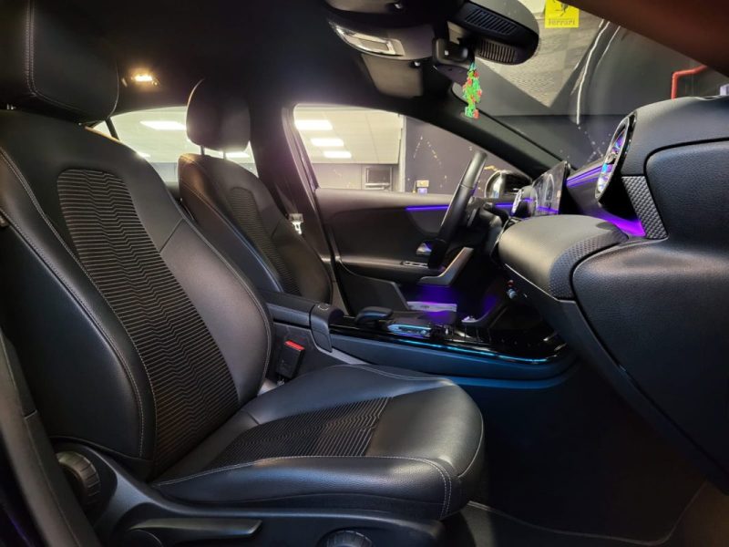 MERCEDES CLASSE A 180 136 PROGRESSIVE LINE SEMI-CUIR / CAMERA / CARPLAY / PACK LUMIERES D'AMBIANCES