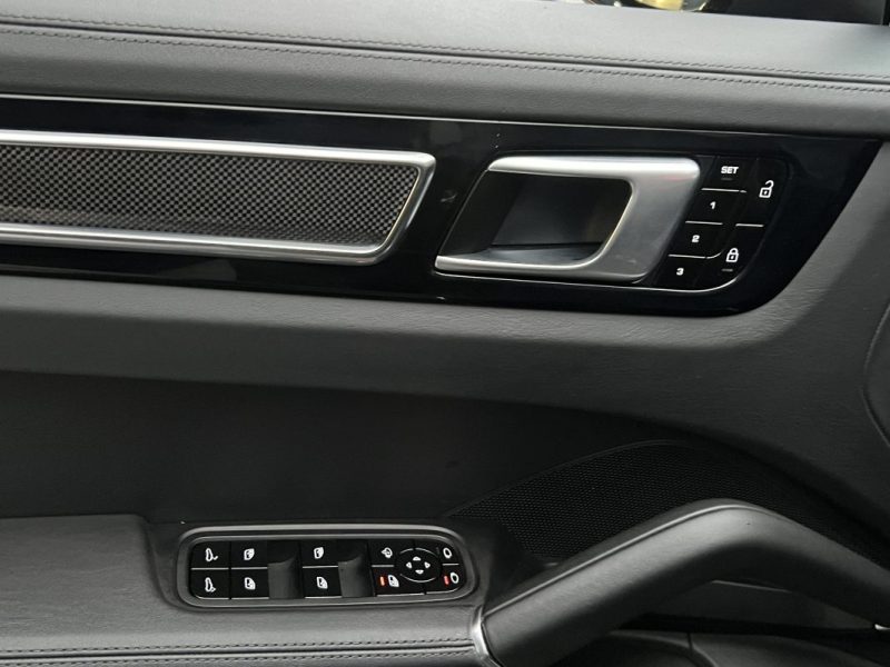 PORSCHE CAYENNE III 3.0 V6 340 Cv ORIGINE FRANCE TOIT OUVRANT / ENTRETIEN PORSCHE - GARANTIE 1 AN