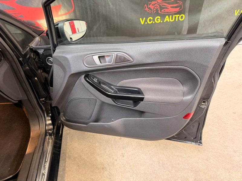 FORD FIESTA 1.0 EcoBoost 100 Titanium 