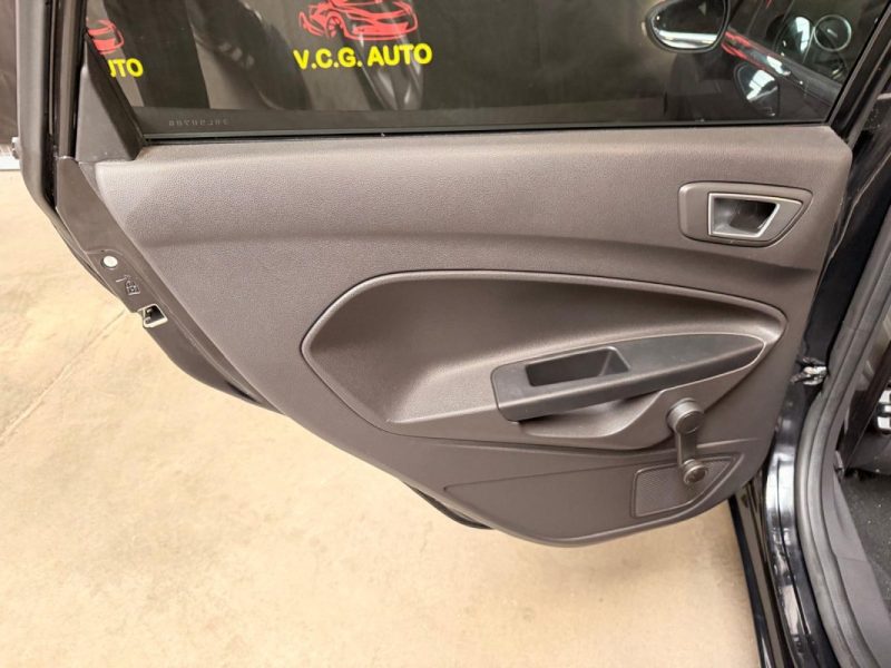 FORD FIESTA 1.0 EcoBoost 100 Titanium 