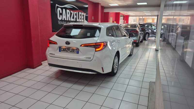 TOYOTA COROLLA TOURING SPORTS 122cv DYNAMIC BUSINESS/1 ERE MAIN/TVA RECUPERABLE