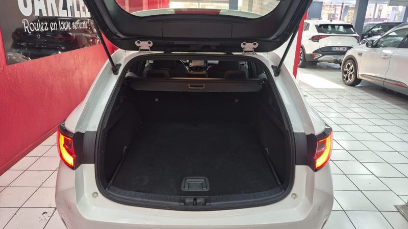 TOYOTA COROLLA TOURING SPORTS 122cv DYNAMIC BUSINESS/1 ERE MAIN/TVA RECUPERABLE