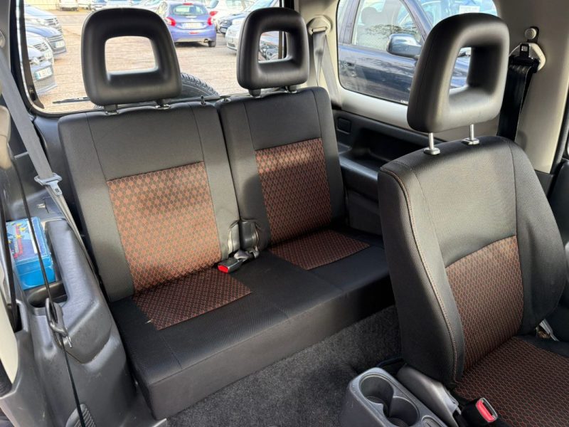 SUZUKI JIMNY VVT JLX 1.3l 85CV 1ERE MAIN 3P