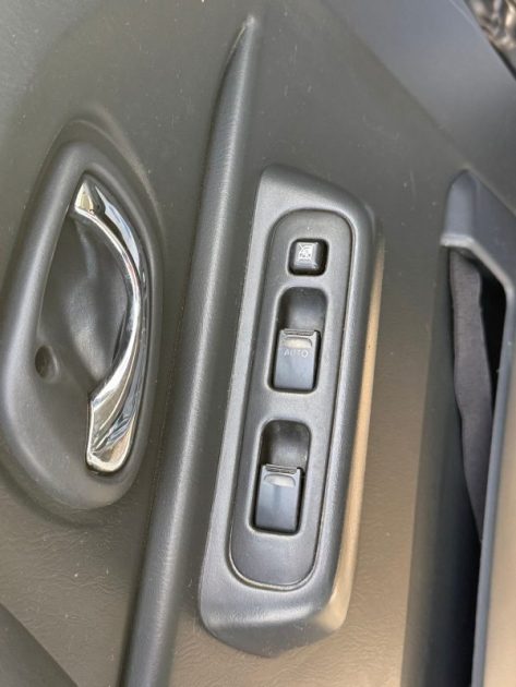 SUZUKI JIMNY VVT JLX 1.3l 85CV 1ERE MAIN 3P