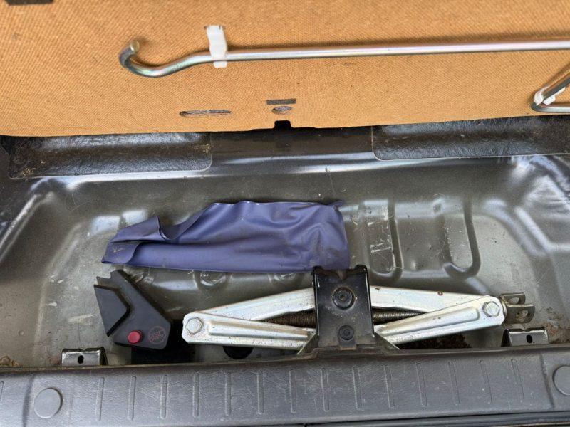 SUZUKI JIMNY VVT JLX 1.3l 85CV 1ERE MAIN 3P