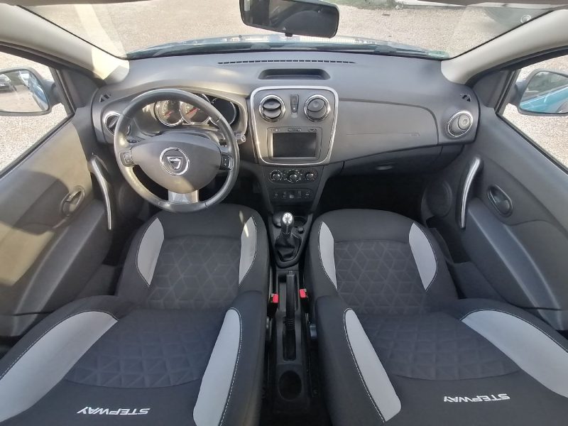 DACIA Sandero - 90ch essence Stepway Prestige 1ère main