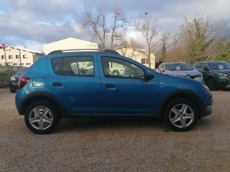 DACIA Sandero - 90ch essence Stepway Prestige 1ère main