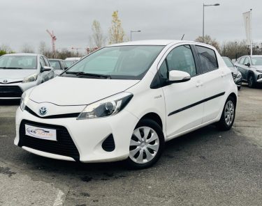 TOYOTA YARIS III 1.5 HYBRID 100h BUSINESS