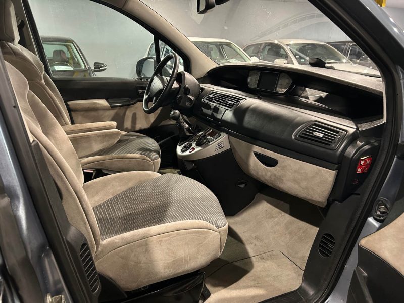 PEUGEOT 807 2.0 HDI 136CH 
