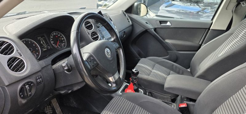 VOLKSWAGEN TIGUAN 2.0 TDI 140 4X2 BLUEMOTION 2010