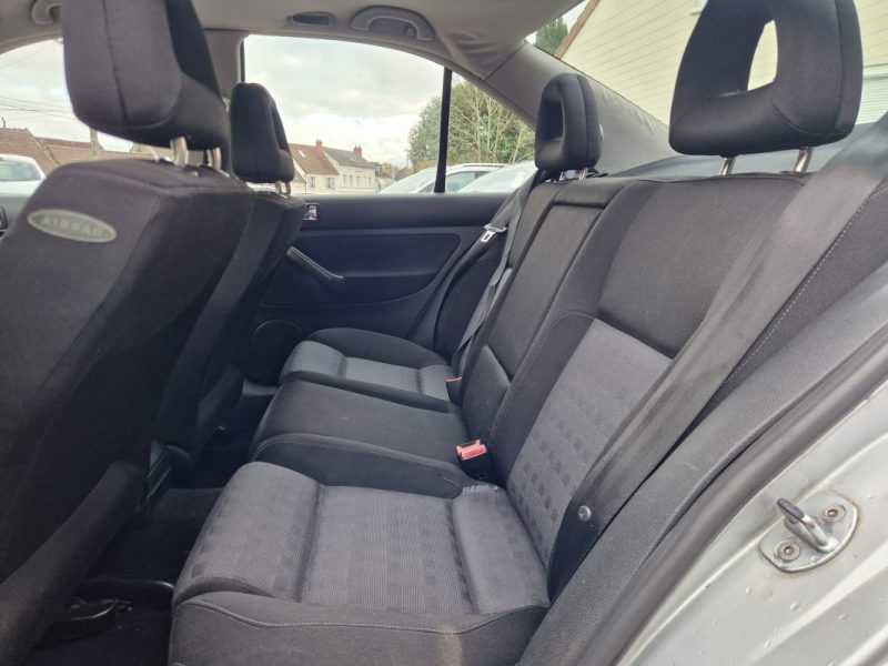 VOLKSWAGEN BORA  1.6L 105CV *PACIFIC* GARANTIE REVISEE 