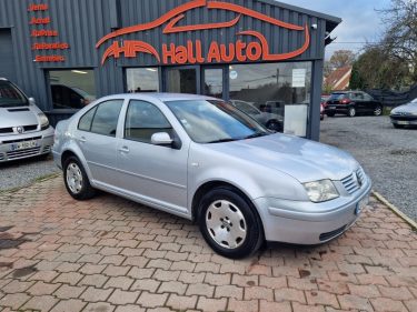 VOLKSWAGEN BORA  1.6L 105CV *PACIFIC* GARANTIE REVISEE 