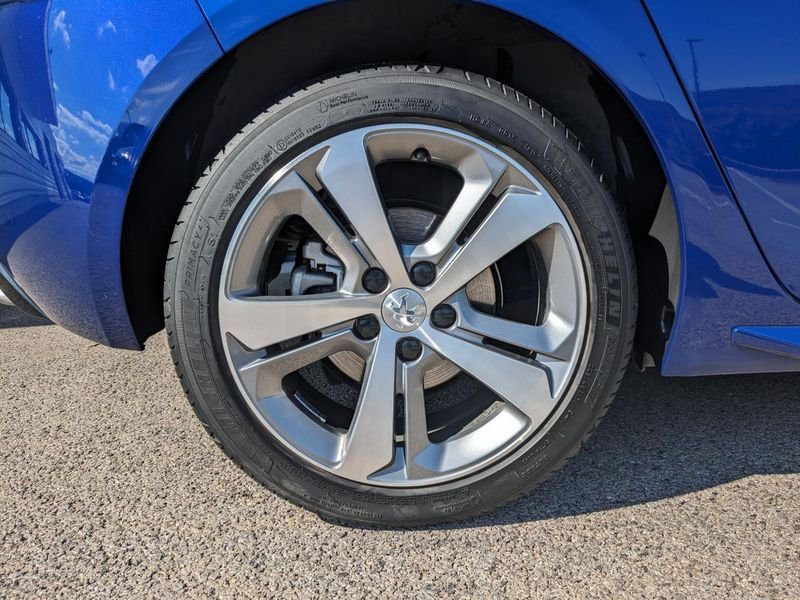 Peugeot 308 1.2i PureTech 12V S&S - 130 BV EAT8 II 2013 BERLINE GT Line