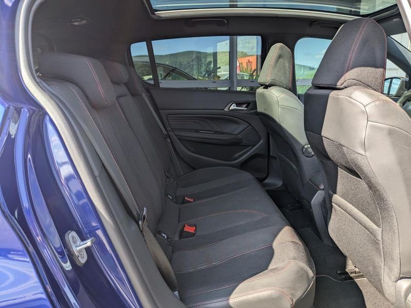 Peugeot 308 1.2i PureTech 12V S&S - 130 BV EAT8 II 2013 BERLINE GT Line