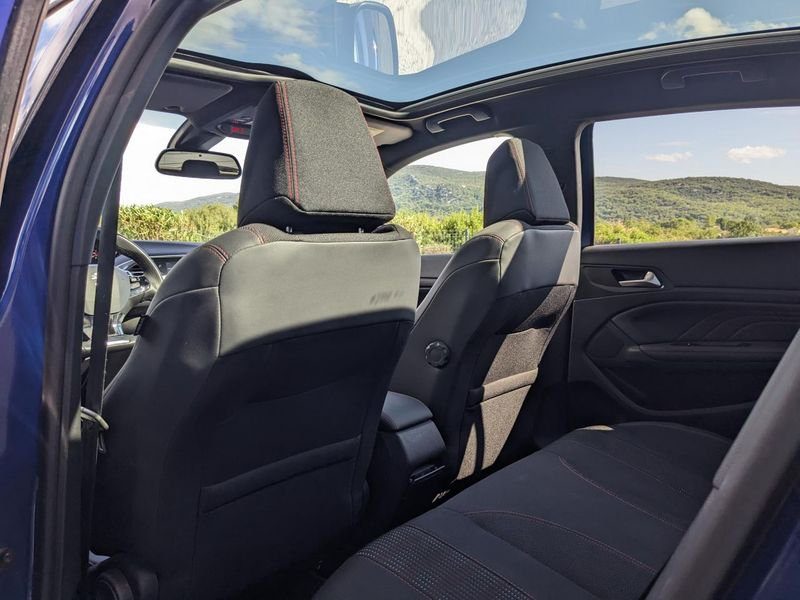 Peugeot 308 1.2i PureTech 12V S&S - 130 BV EAT8 II 2013 BERLINE GT Line