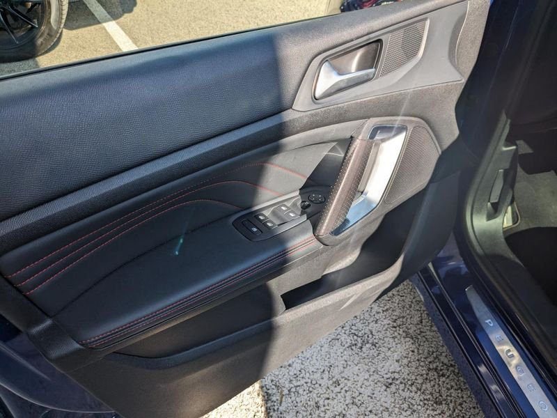 Peugeot 308 1.2i PureTech 12V S&S - 130 BV EAT8 II 2013 BERLINE GT Line