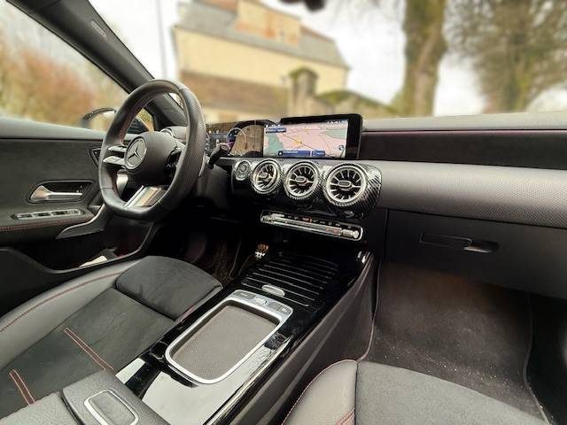 MERCEDES CLASSE A  180 D 116CH AMG LINE 8G-DCT / FULL OPTIONS  / 1ERE MAIN 