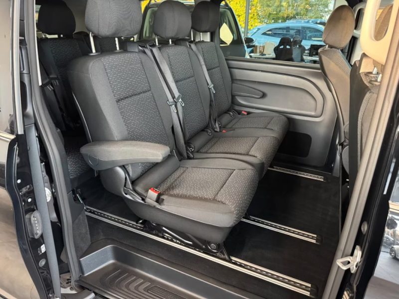 Mercedes VITO 116 4MATIC LONG 9 PLACES R1800