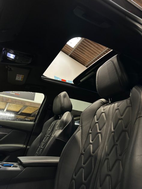 MAGNIFIQUE PEUGEOT 3008 GT LINE 1.6 180 CH (SUIVI D’ENTRETIEN PEUGEOT, SONO FOCAL, TOIT OUVRANT,