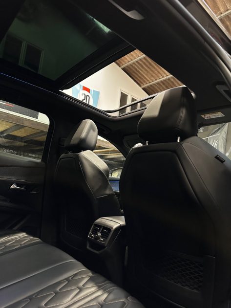 MAGNIFIQUE PEUGEOT 3008 GT LINE 1.6 180 CH (SUIVI D’ENTRETIEN PEUGEOT, SONO FOCAL, TOIT OUVRANT,