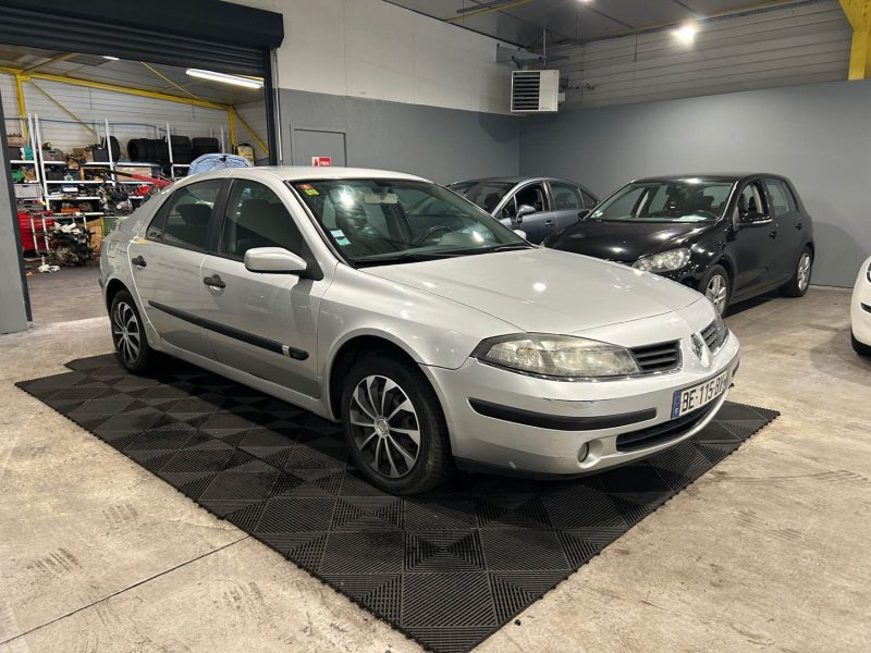 RENAULT LAGUNA 1.6I 16V 109CH